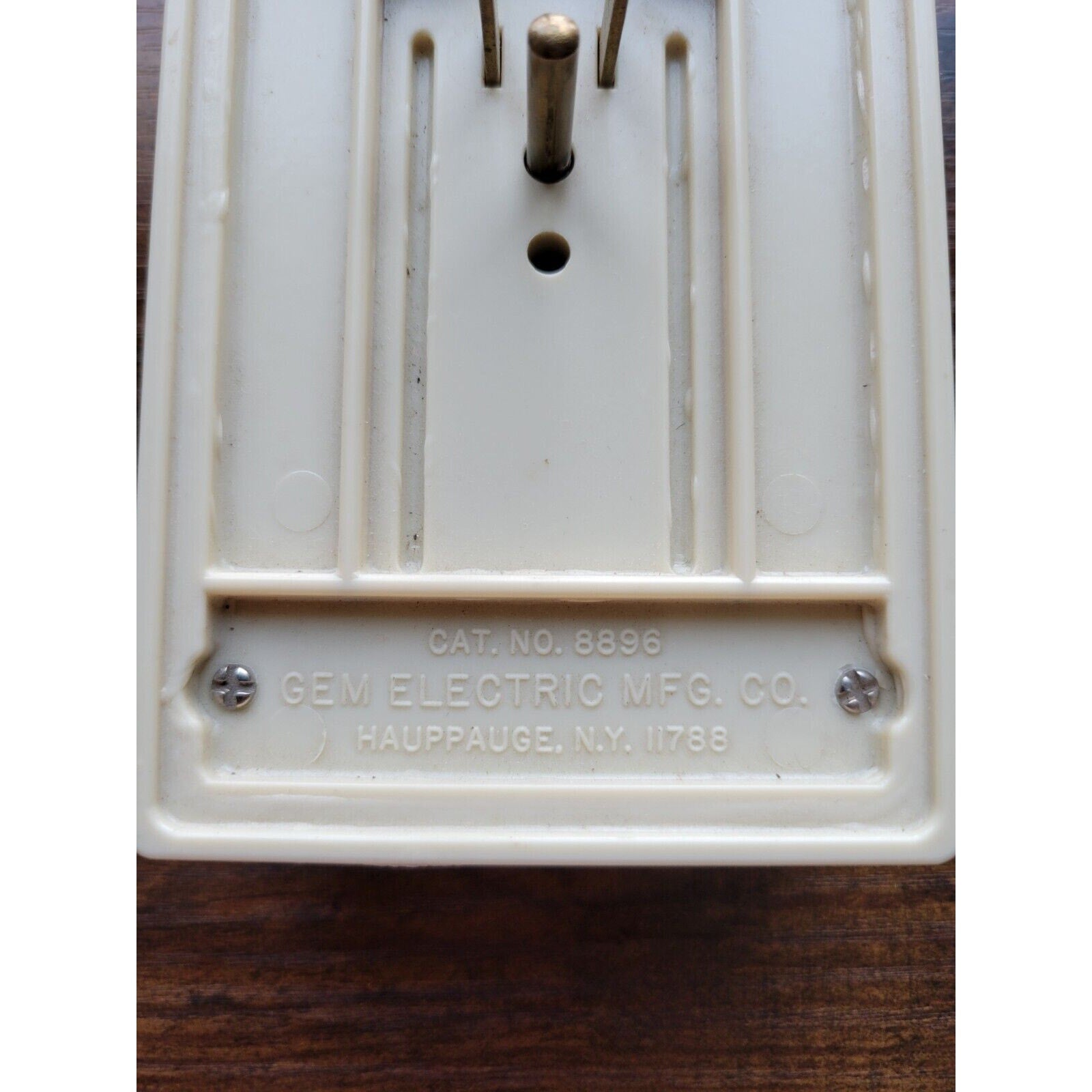 Vintage Gem Electric One Plug to 6 Plug Ground Outlet 8896 USA Works, Tested