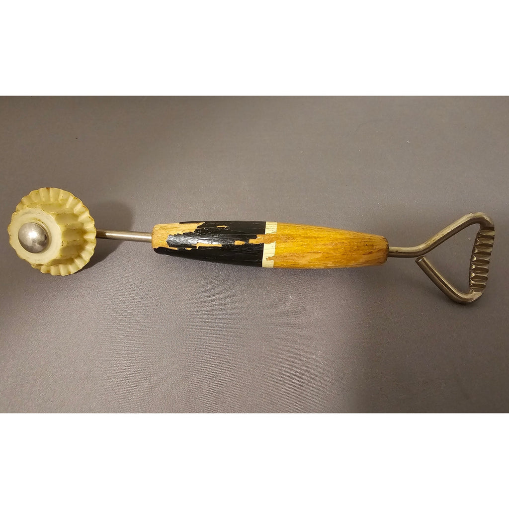 Vintage Pie Tool - Crust Wheel - Black Wood Handle - 7-1/2"