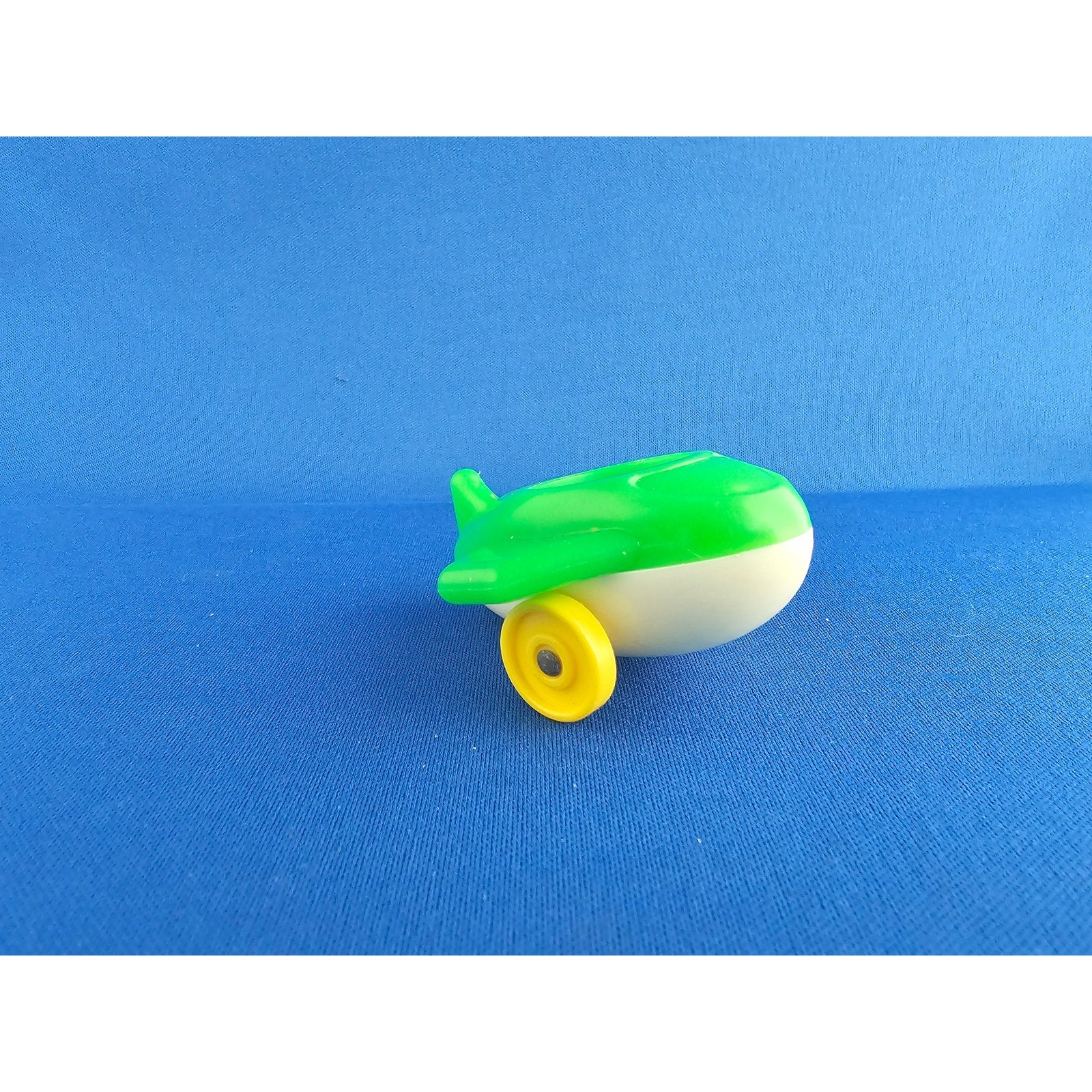 Vintage Fisher Price Little People Riders #656 -Green/White Baby Airplane FPT819