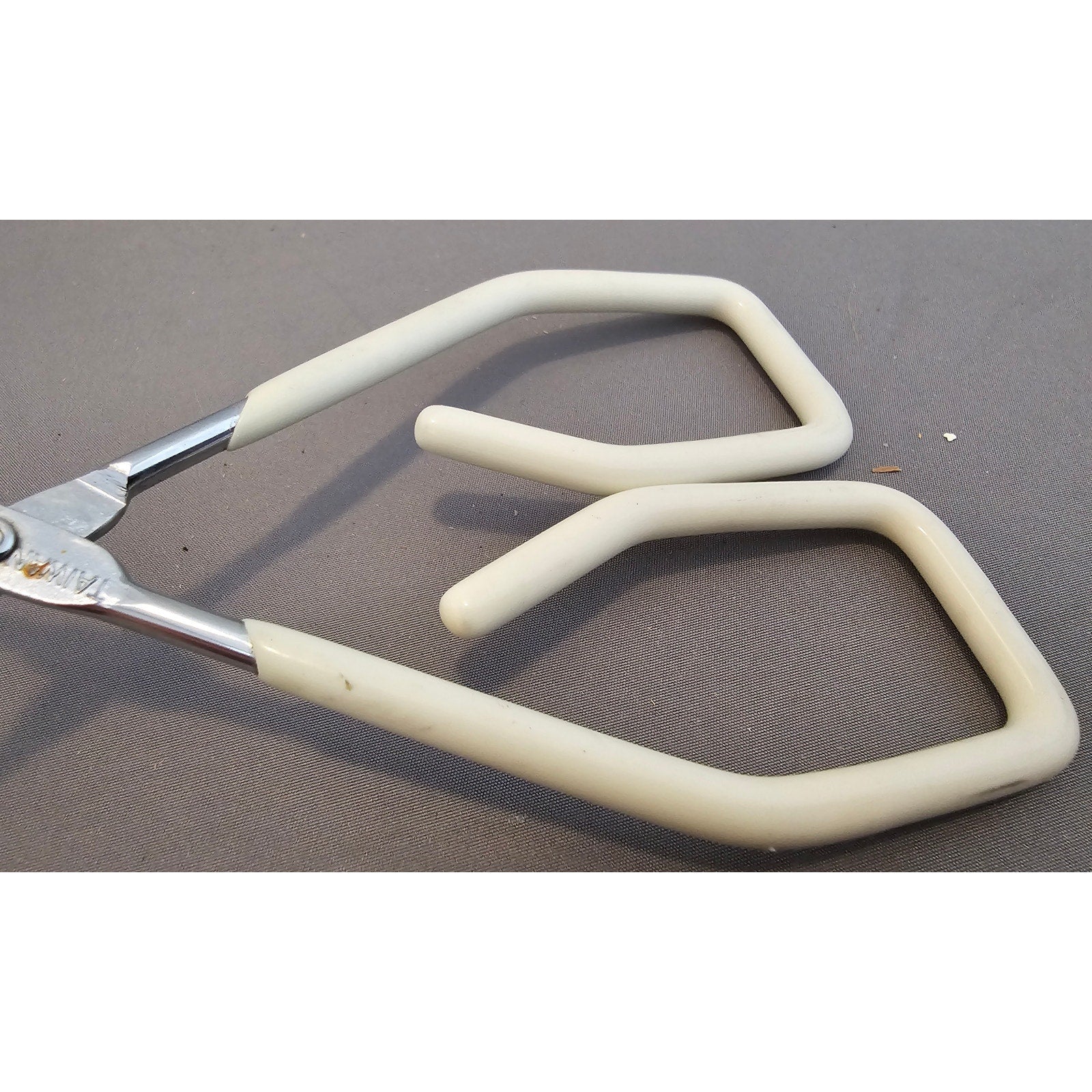 Vintage White Rubber Handle 8-1/2" Angled Stainless Steel Tongs - Made in Taiwan