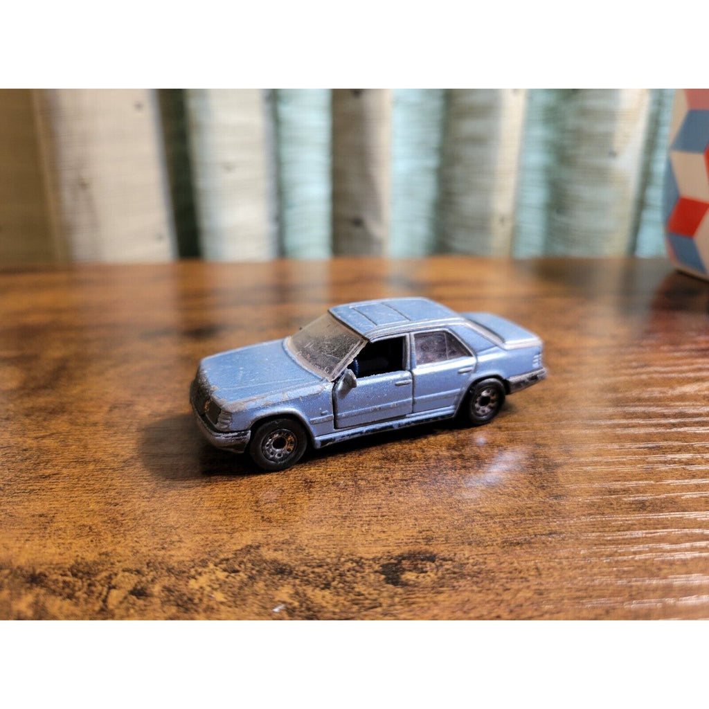 1986 Matchbox - Light Blue Mercedes Benz 300E - 1:61 - Made in Macau -Doors Open