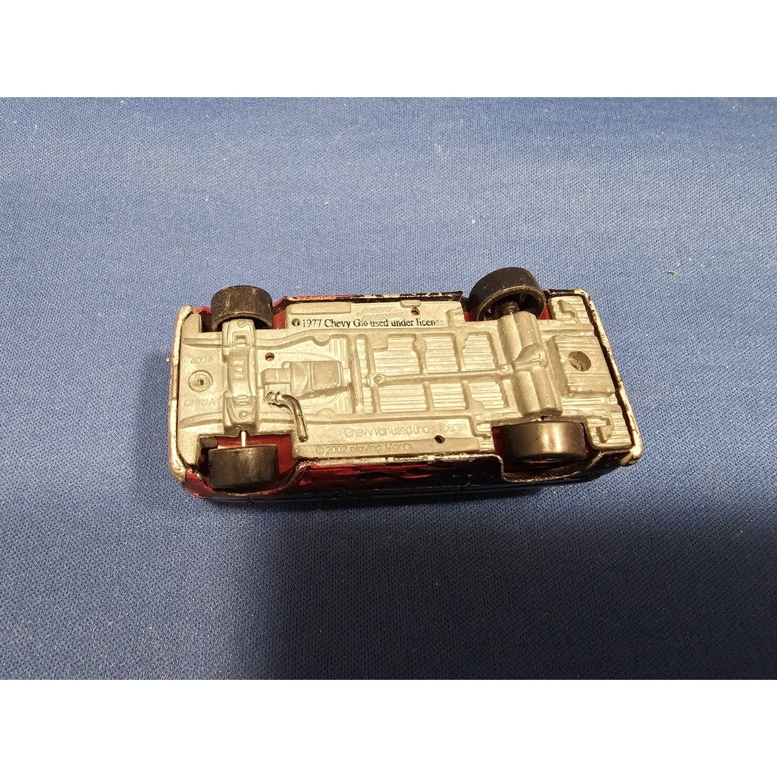 2002 Johnny Lightning Boogie Vans - 1977 Chevy G-20 w/Black Flames - loose