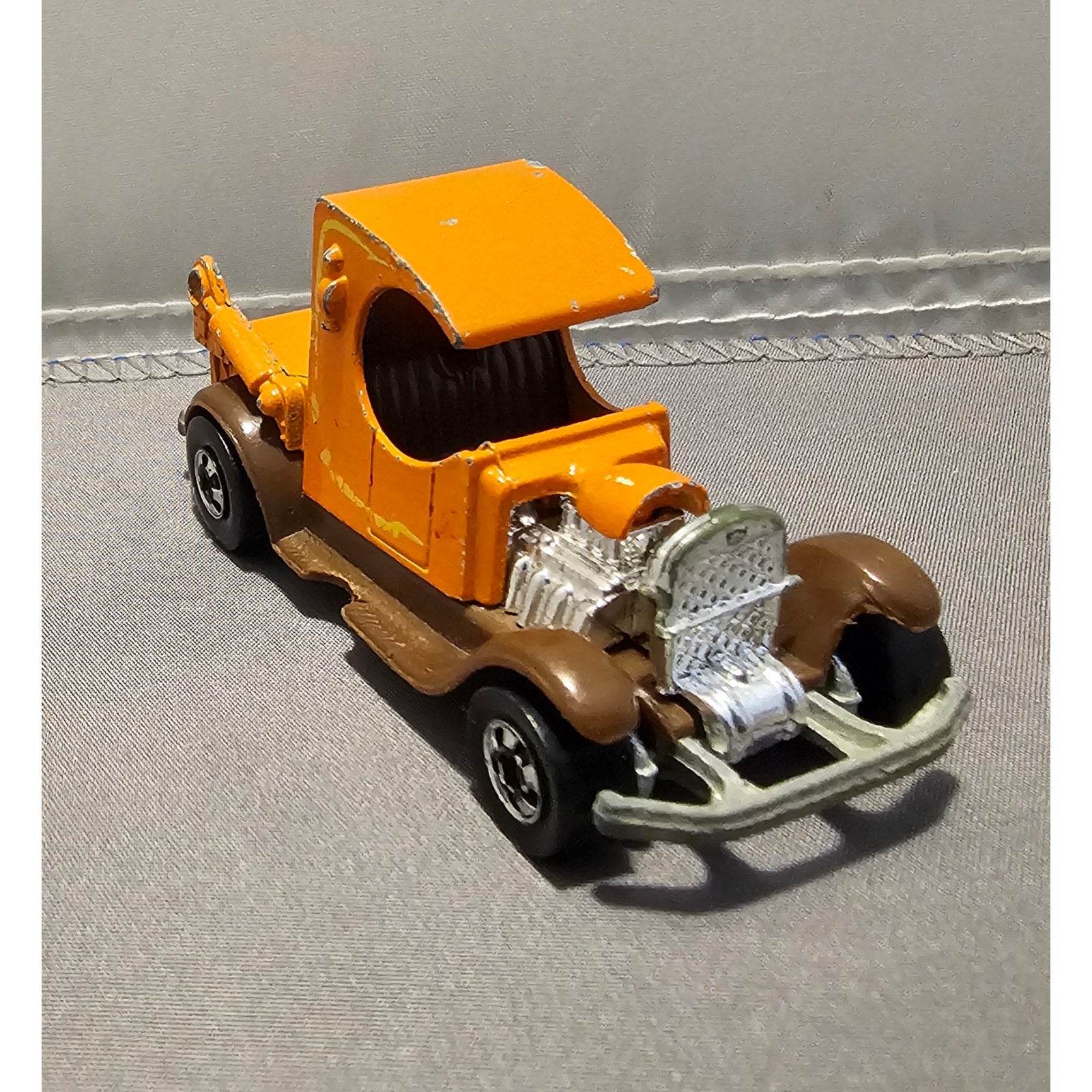 1977 Hot Wheels - A TruckN Orange Muscle Car/Rat Rod Dump - Hong Kong - loose
