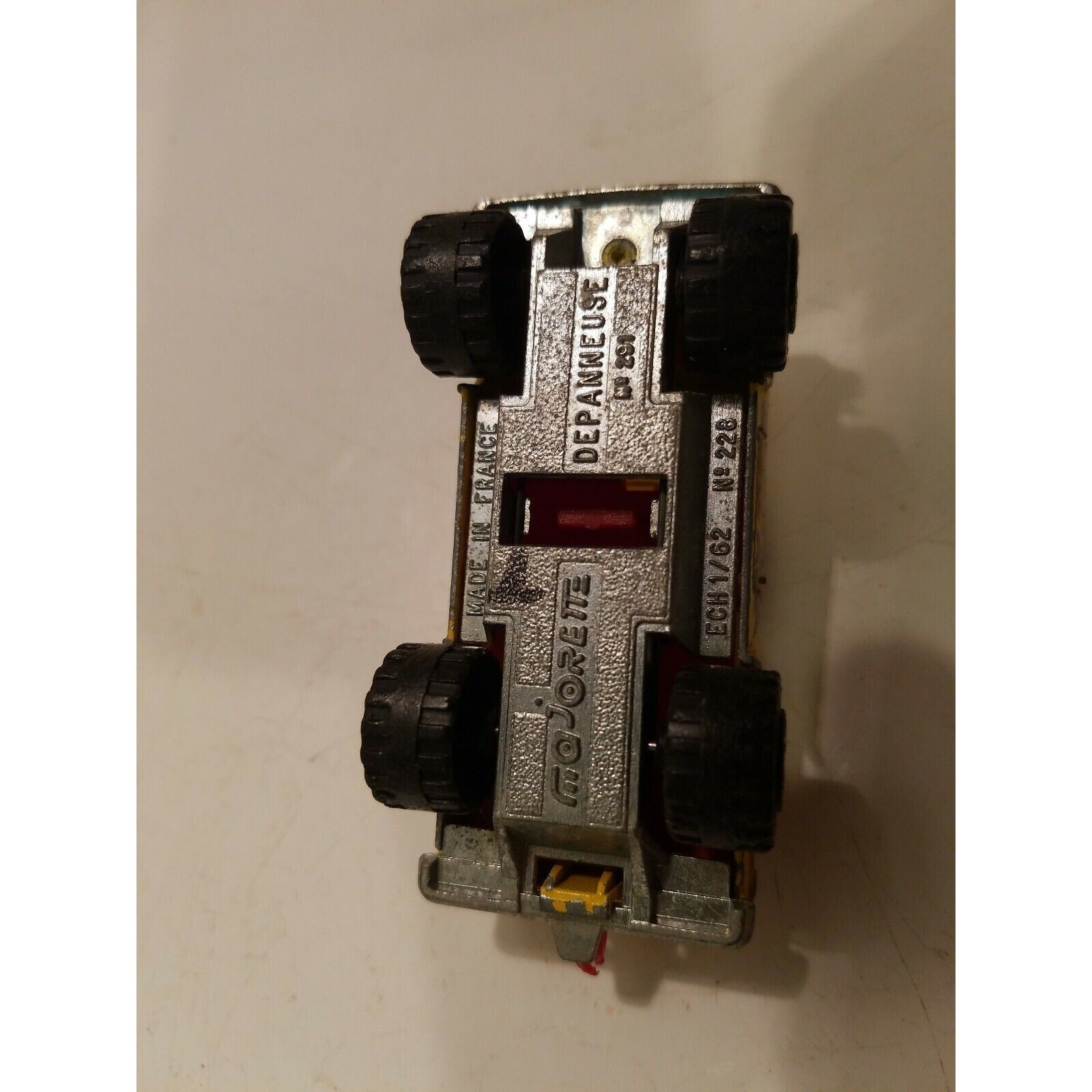 Majorette No. 228 Depanneuse 1/62 Made in France die cast yellow truck 4WD