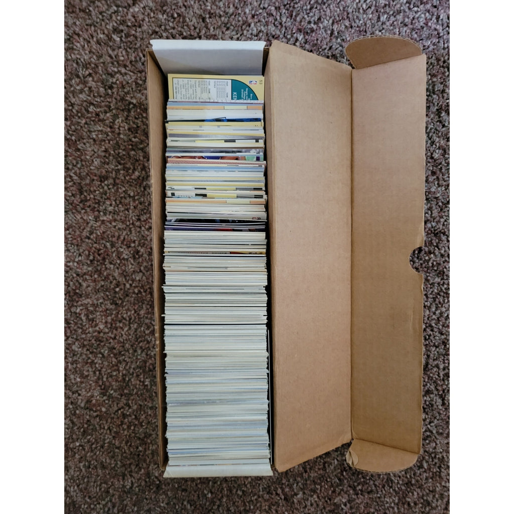 Lot of aprox 500+ NBA Basketball Cards - Topps, Upper Deck, NBA Hoops, Panini