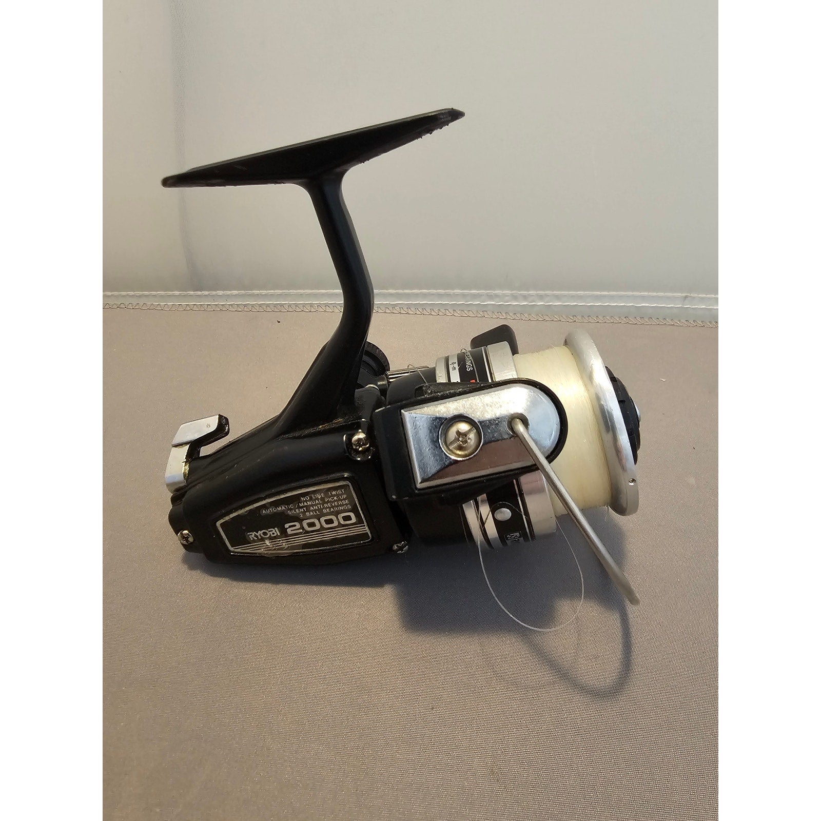 Vintage Ryobi No. 2000 Fishing Reel - No Line Twist - Made in Japan