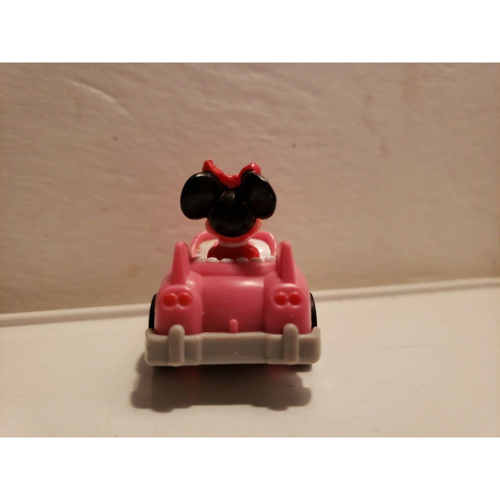 Disney Minnie Mouse Pull Back Pink Convertible Car McDonald's Meal Toy - F28