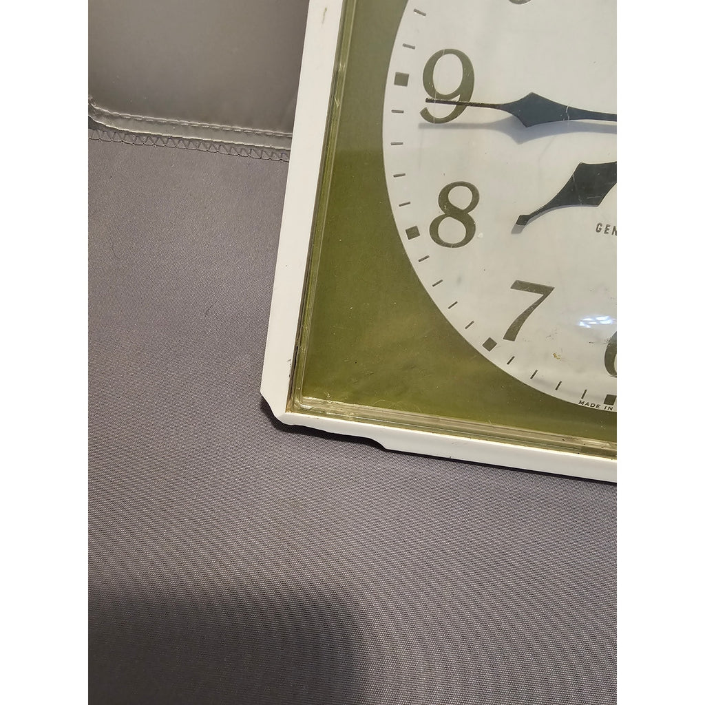 Vintage General Electric (GE) 2175 - 6” Plug-In Surface/Wall Mount Clock - works