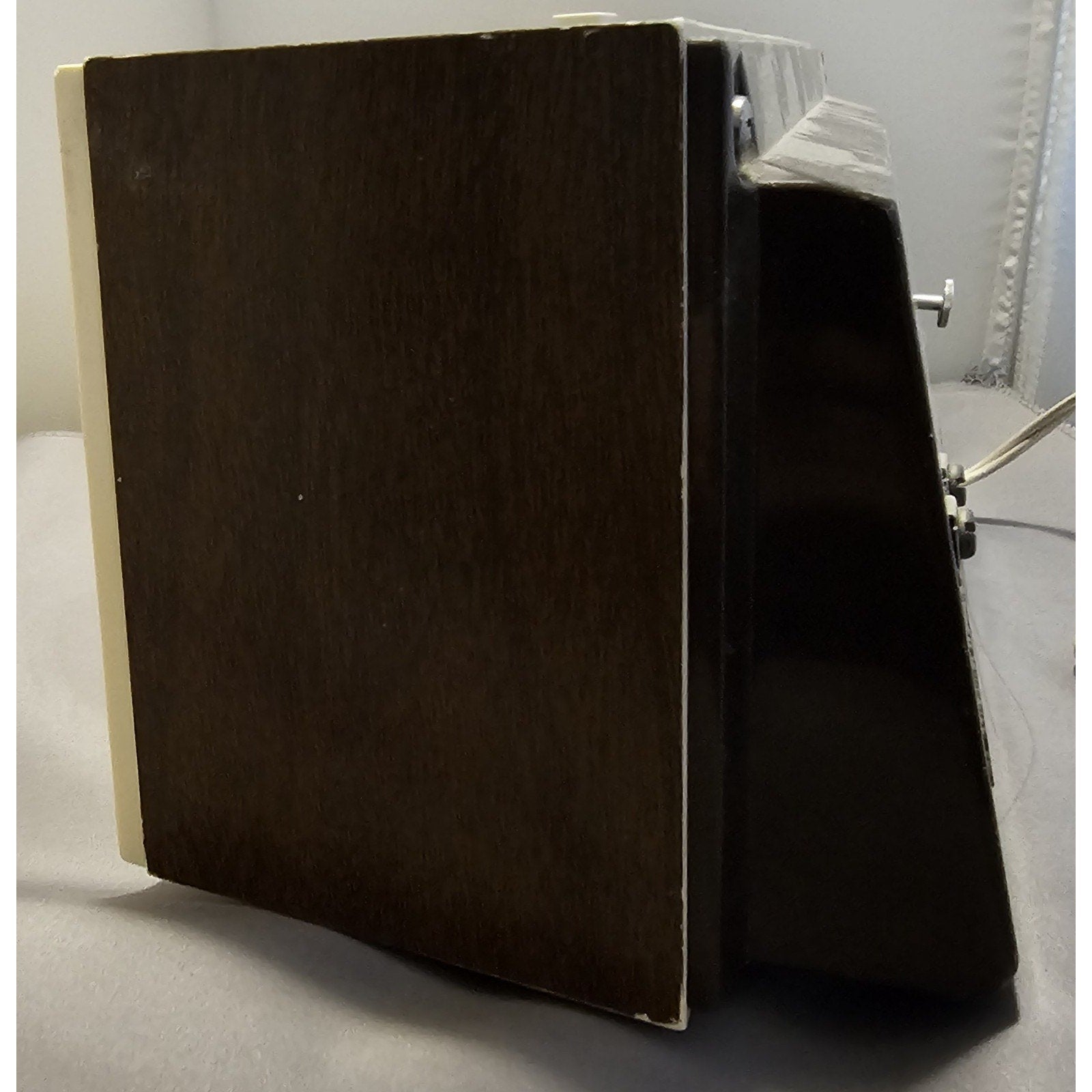 Vintage Montgomery Ward's Airline AM/FM Clock Radio GEN 1950B - Tested/Works