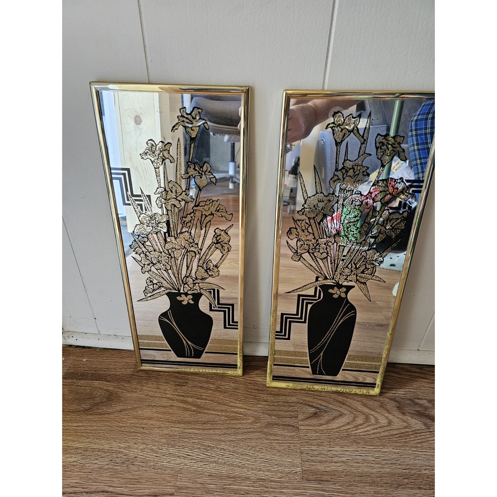 Vintage Mid-Century (MCM) Wall Art - Black & Gold Etched Mirror w/Vase & Flowers