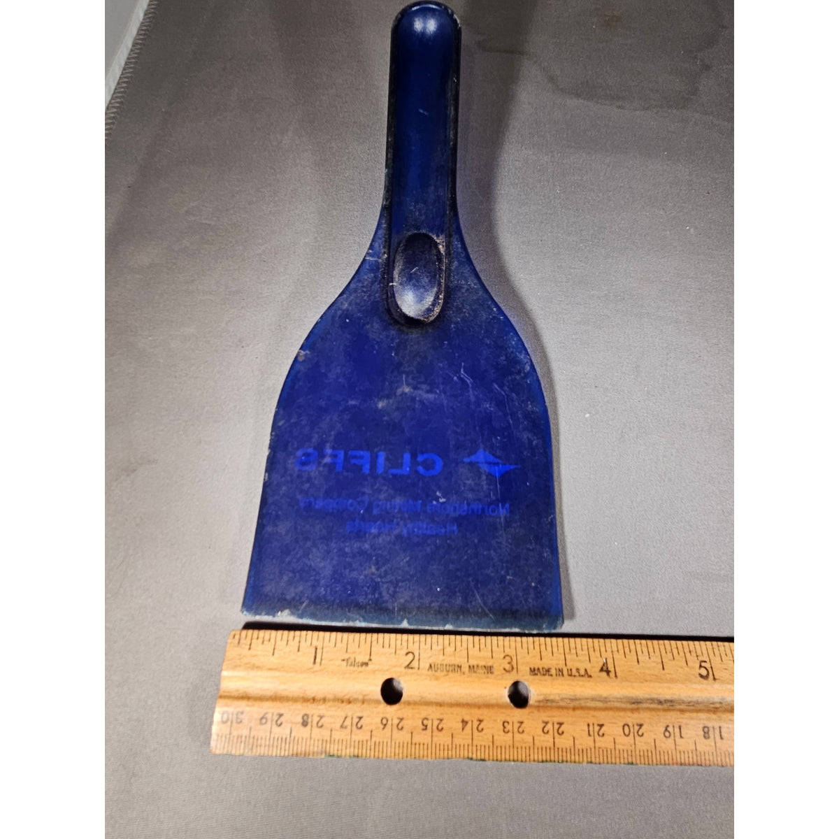 CLIFFS Northshore Mining Company - Healthy Hearts - Blue Windshield Ice Scraper