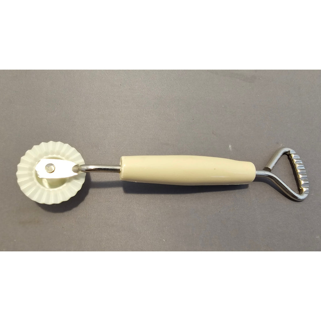 Vintage Pie Tool - Crust Wheel - Beige/Ivory Plastic Handle - 6-1/2"
