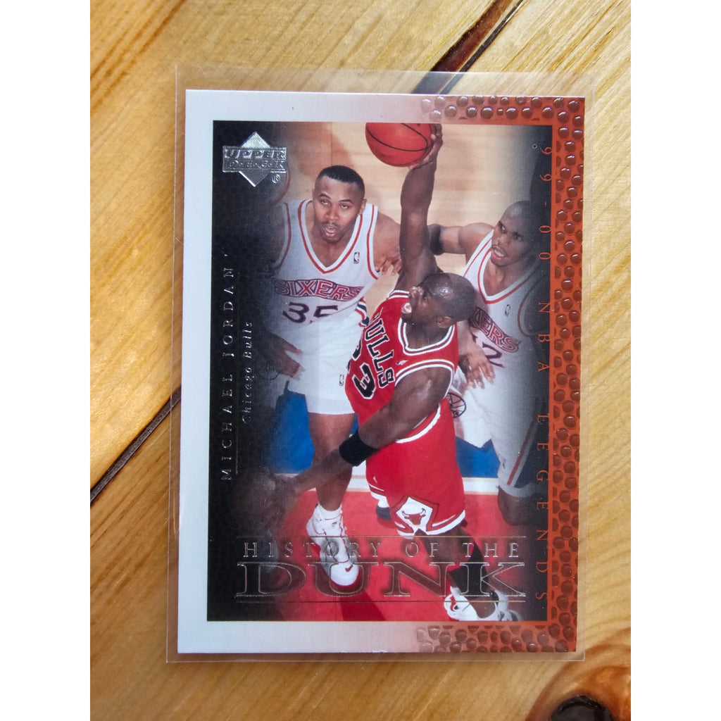 Michael Jordan 1999-2000 Upper Deck #68 - History of the Dunk - Bulls - NBA