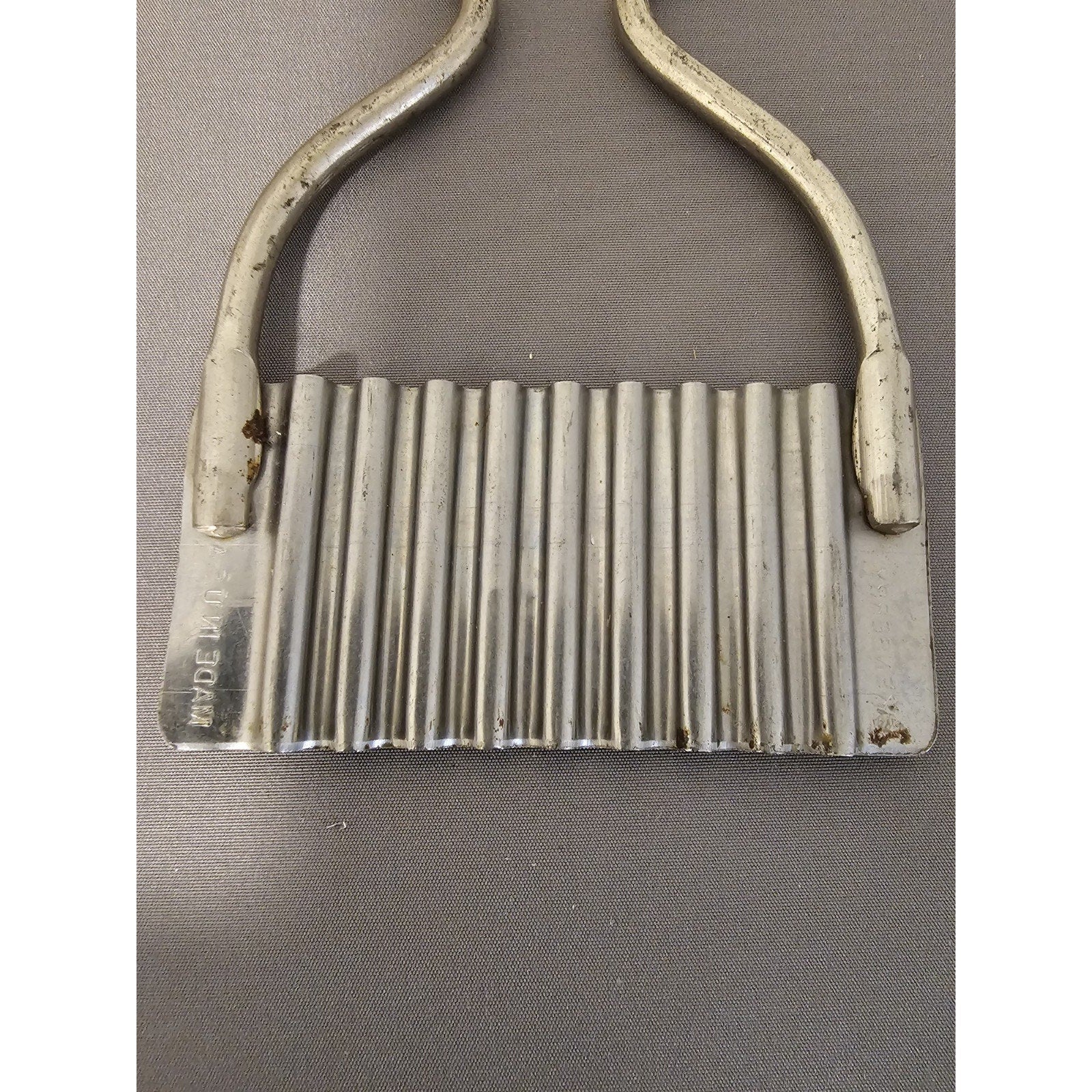 Kenberry Crinkle-Cut Slicer Made in USA Vintage Kitchenware Metal Cutting Tool