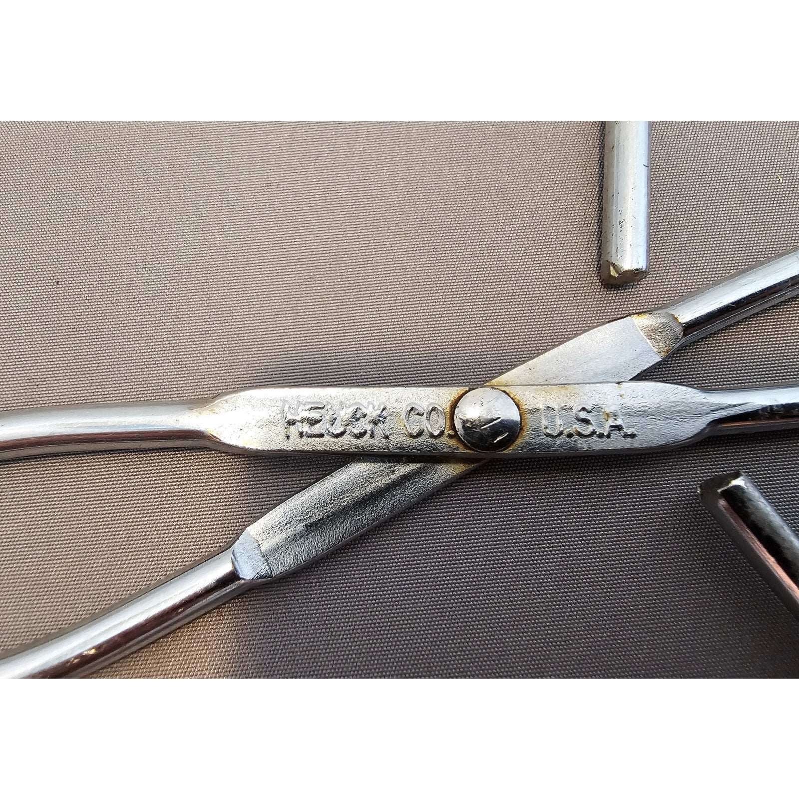 Vintage Heuck 8" (inch) Angled Stainless Steel Tongs - USA