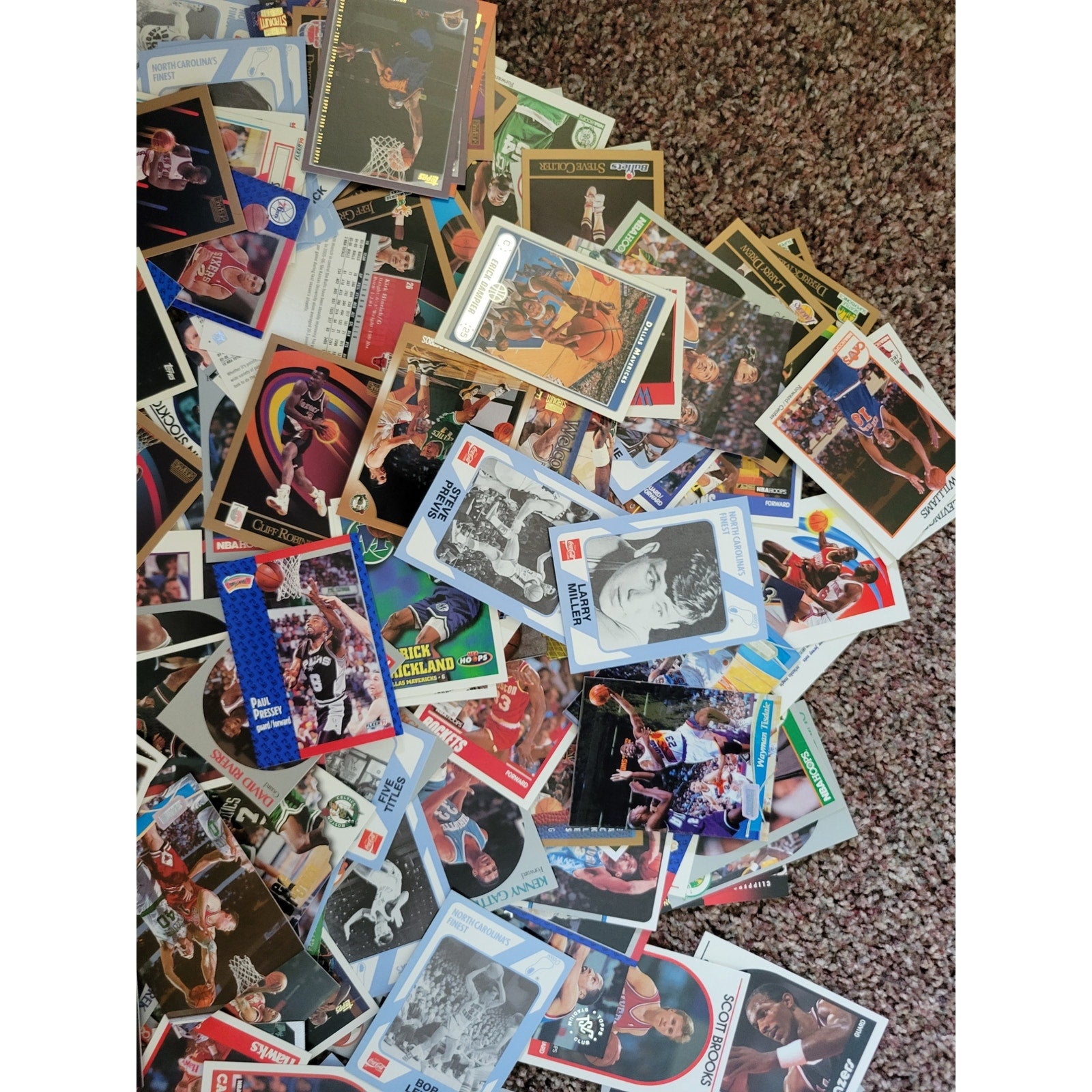 Lot of aprox 500+ NBA Basketball Cards - Topps, Upper Deck, NBA Hoops, Panini