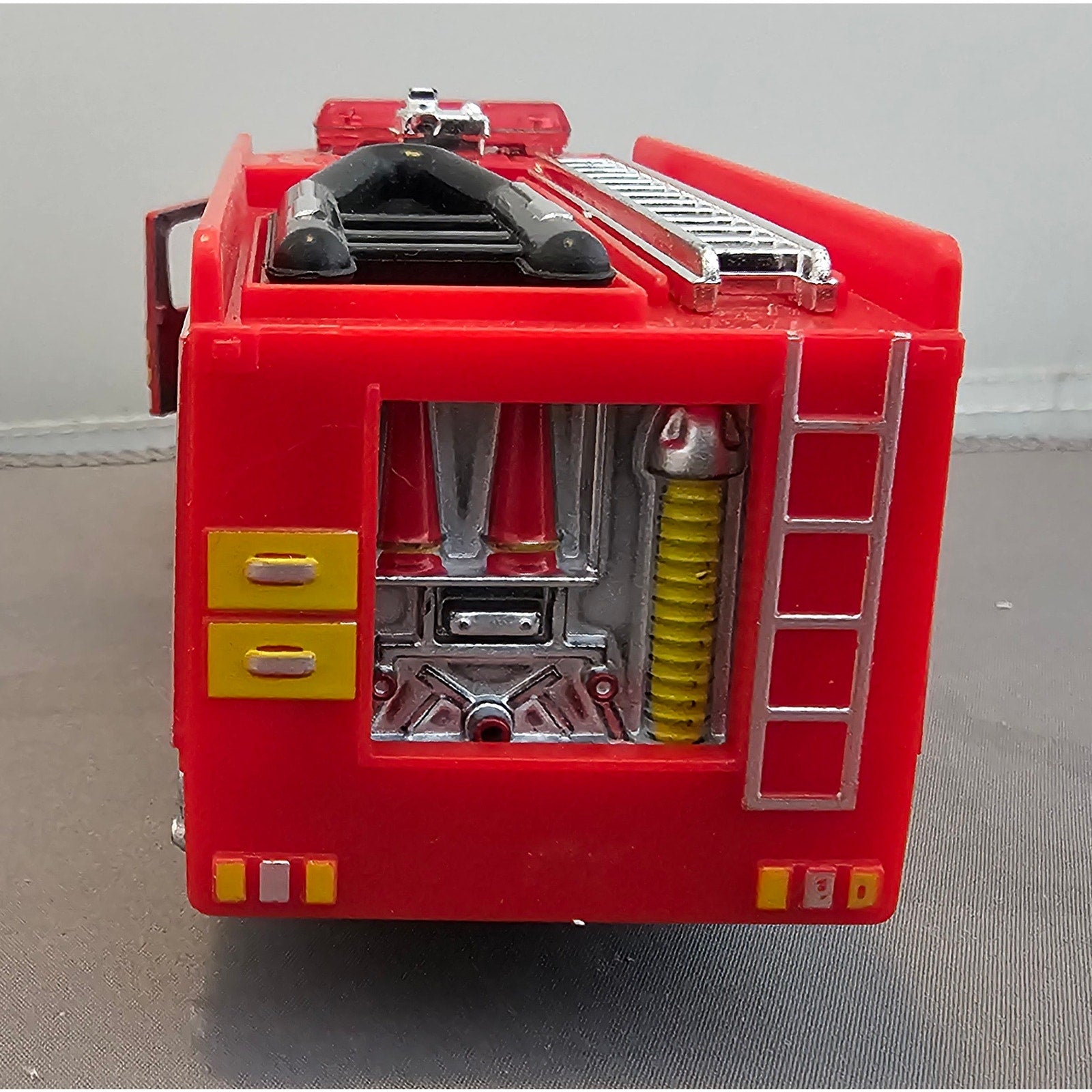 Kinsfun KS5110 - Diecast Fire Rescue Engine/Truck - China - Pull-Back - loose