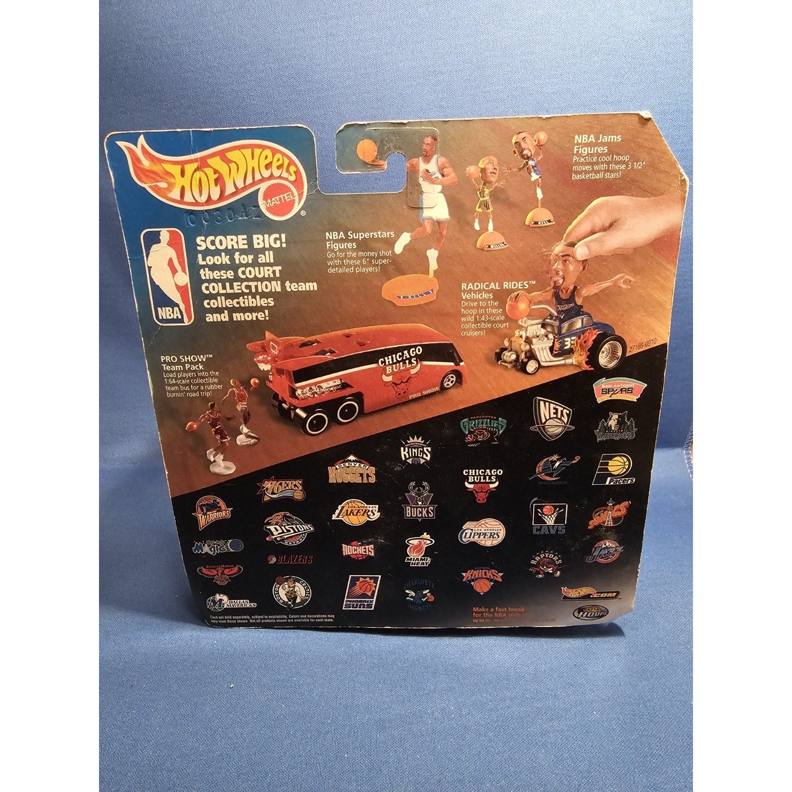 NIB 1999 Hot Wheels Radical Rides #27166-0950 - Kevin Garnett - Minnesota Timberwolves