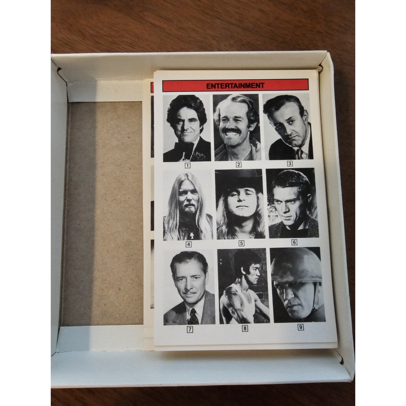 Vintage 1985 Pocket WHOOZIT #162 Strategy Game - Entertainment Picture Trivia