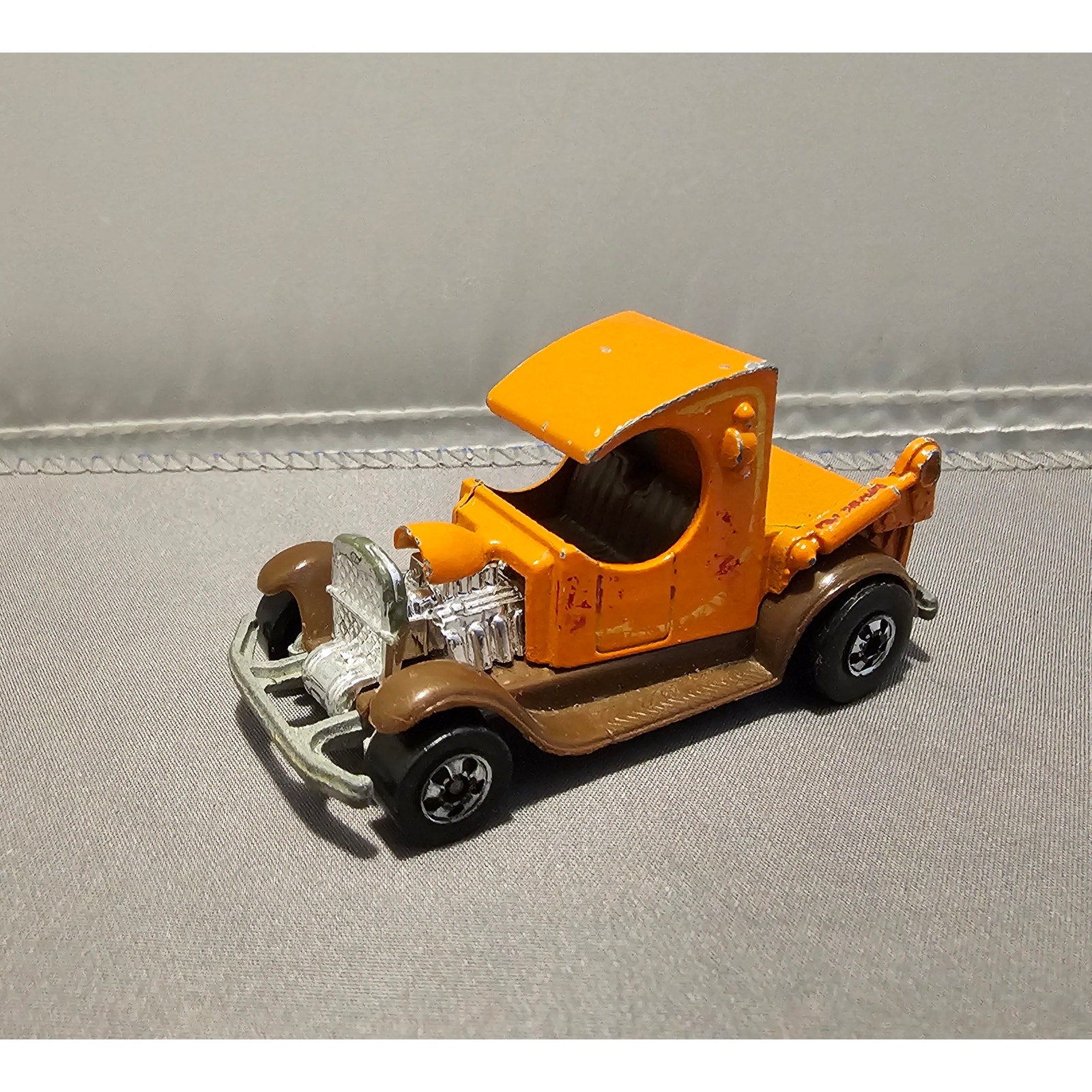1977 Hot Wheels - A TruckN Orange Muscle Car/Rat Rod Dump - Hong Kong - loose