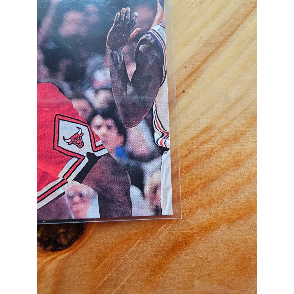 Michael Jordan 1997-1998 Upper Deck #392 - Michael's Magic - Chicago Bulls - NBA