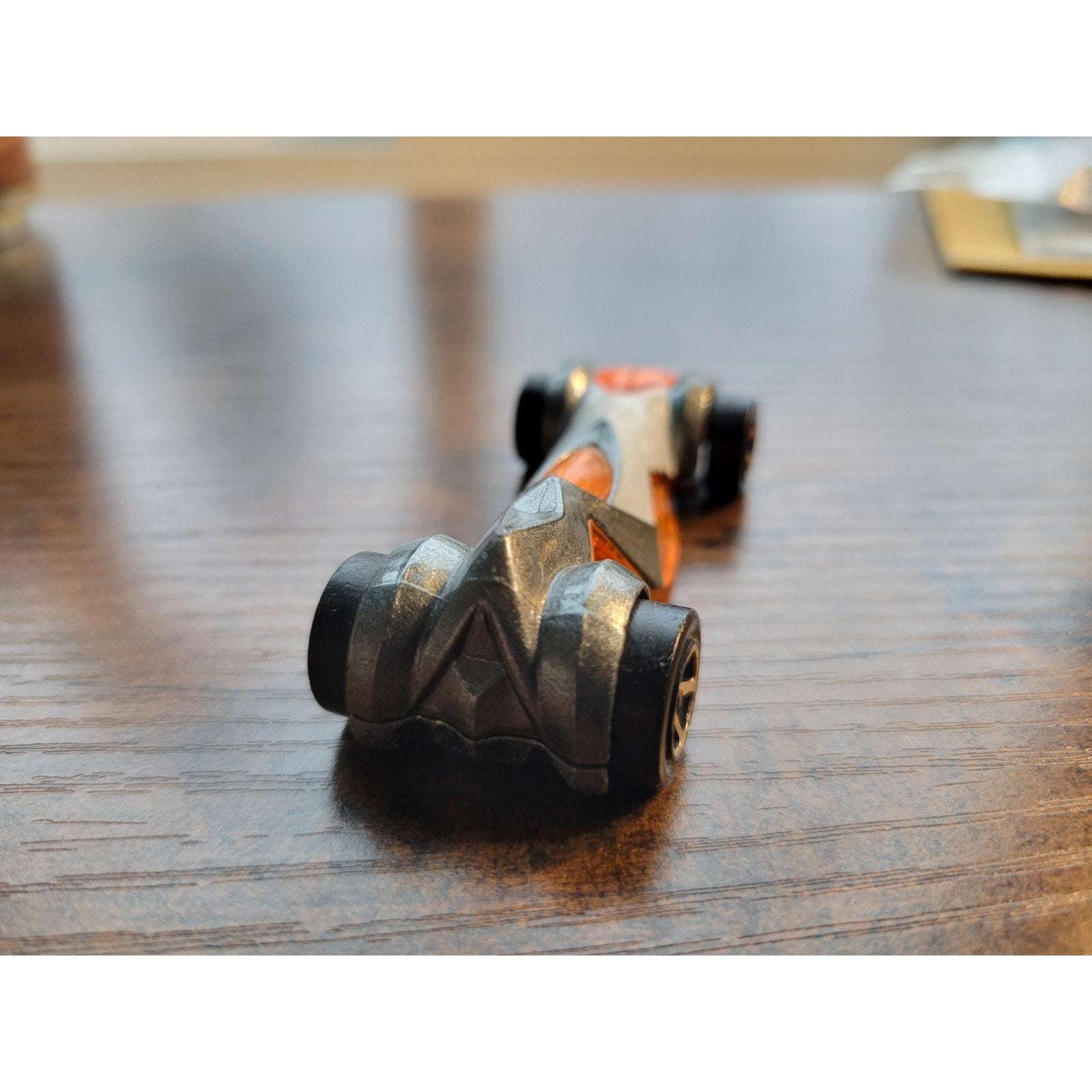 Hot Wheels Blastous Torpedo Orange/White 1:64
