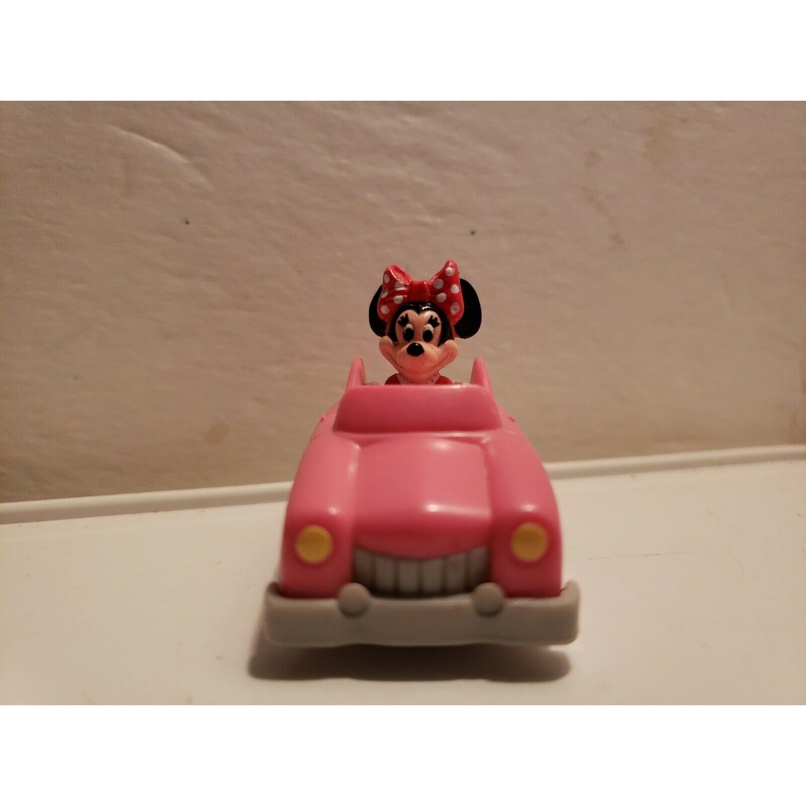 Disney Minnie Mouse Pull Back Pink Convertible Car McDonald's Meal Toy - F28