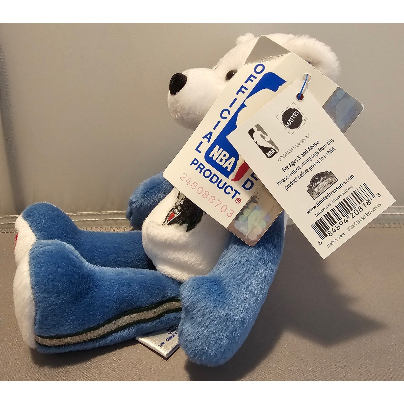 2000 Mattel Limited Treasures Minnesota Timberwolves Collectible Bear "Trees"