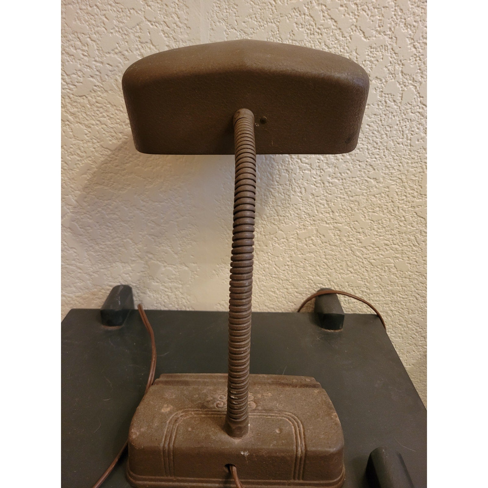 Antique Art Deco Cast Iron Gooseneck Desk Lamp w/Pen Holder, detail features