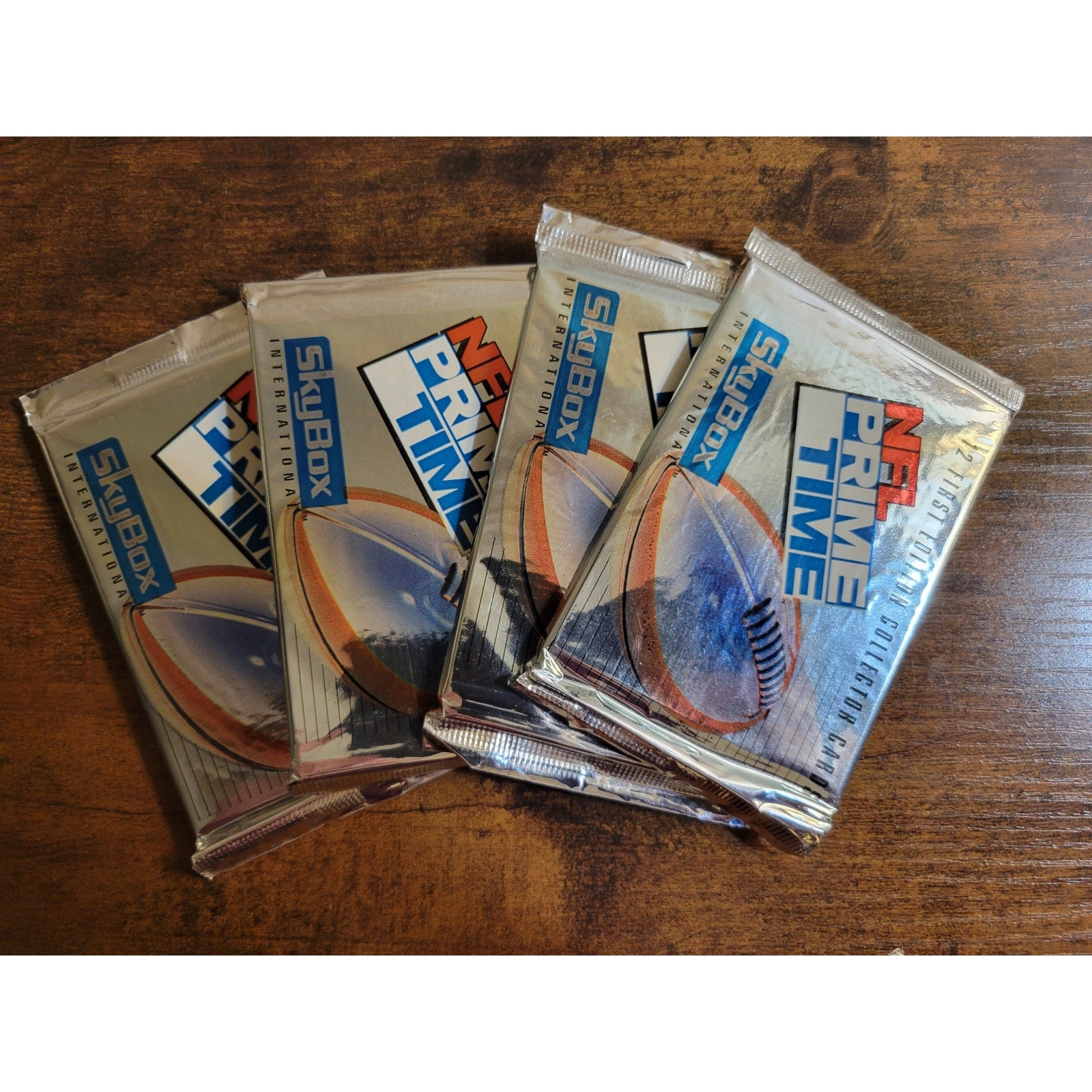 Lot of 4 Sealed Packs 1992 Skybox Primetime - NFL
