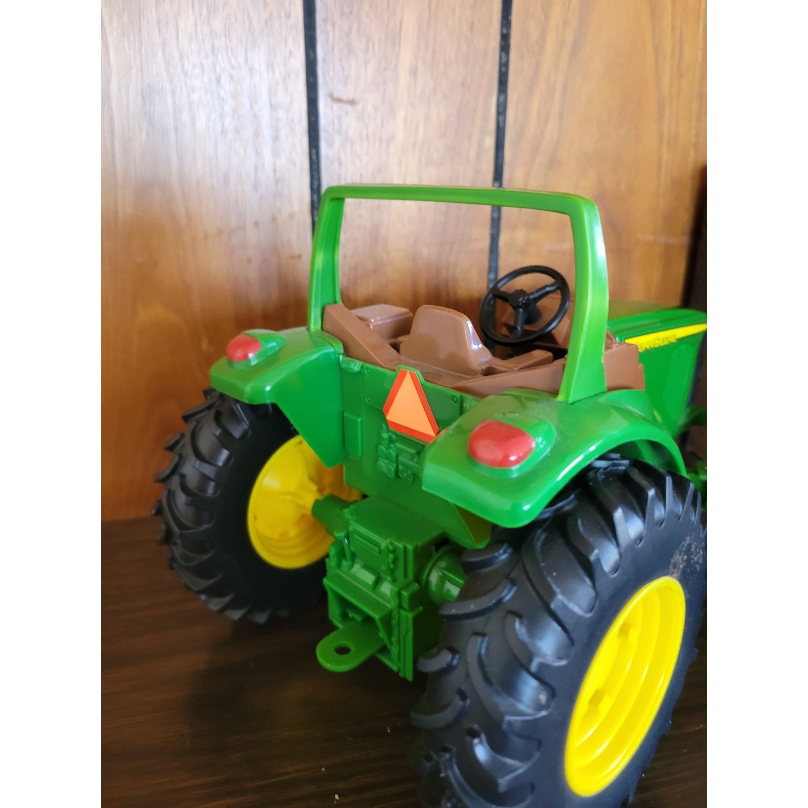 Ertl Tomy John Deere 35024PW Toy Tractor - 10"