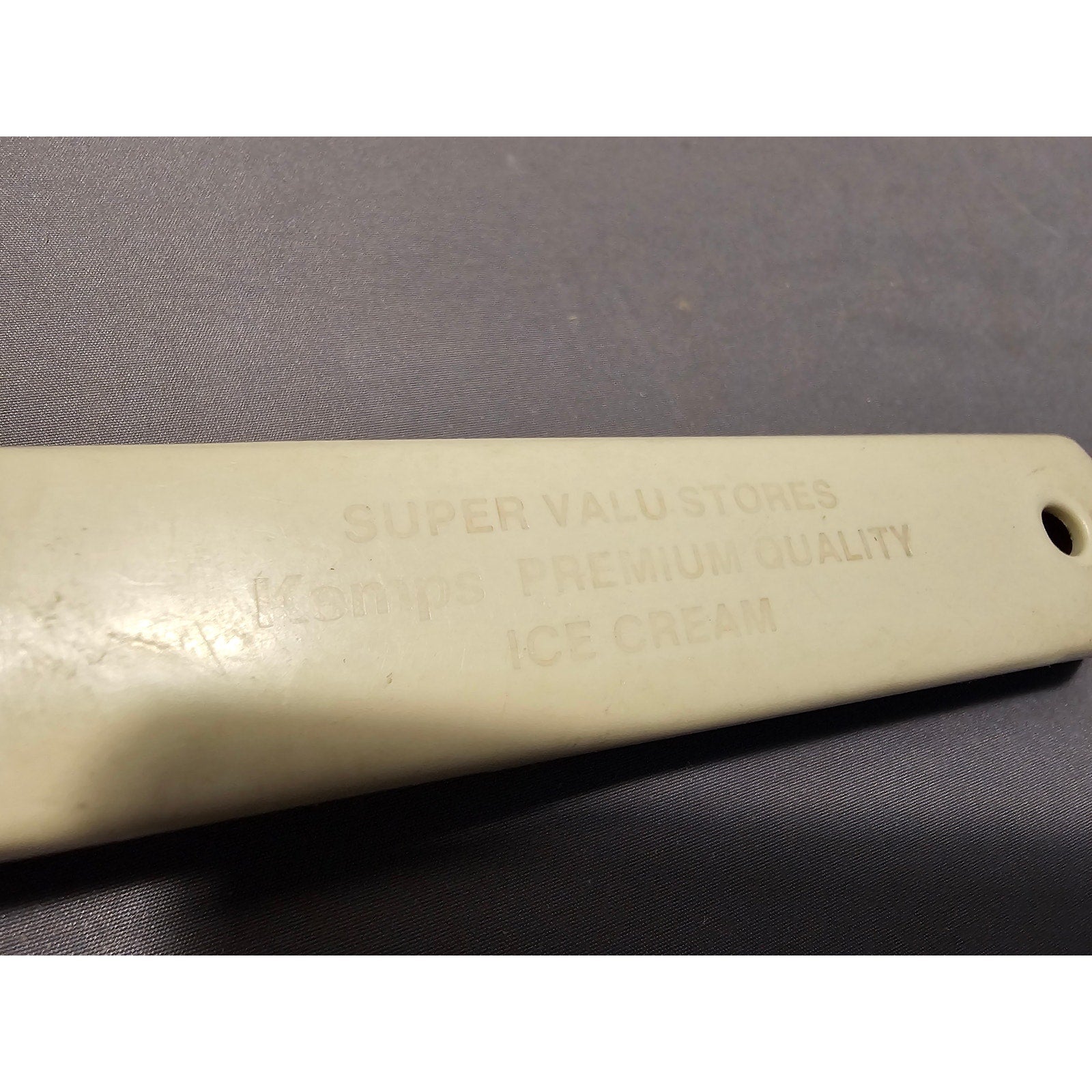 Vintage Super Valu Stores - 8" Kemps Premium Quality Plastic Ice Cream Scoop