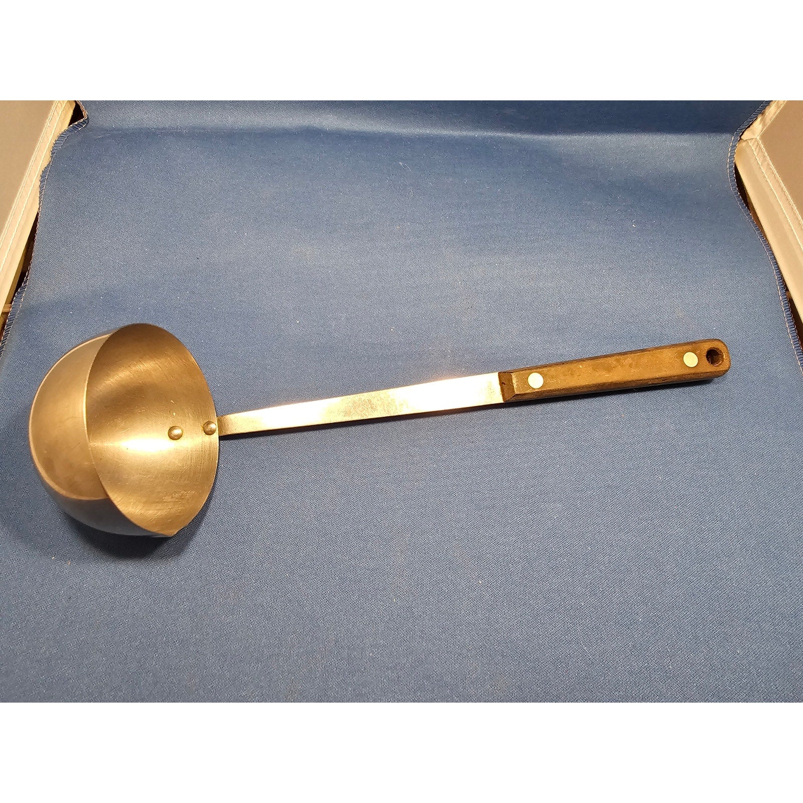 Vintage Flint Arrowhead Stainless Steel Soup Ladle w/Black Handle - USA