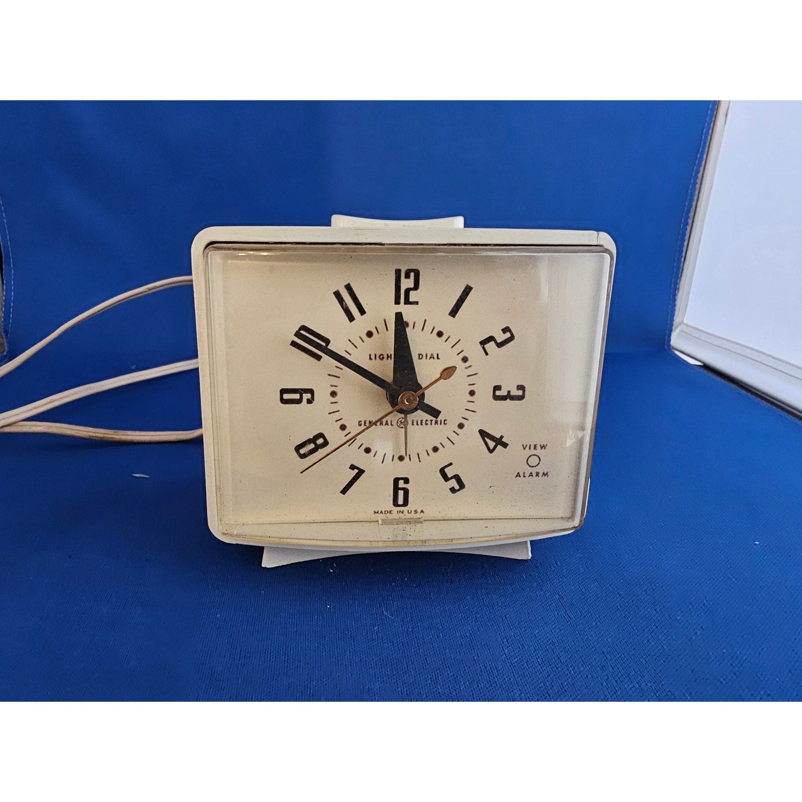 Vintage General Electric (GE) Model 7295K View-Alarm Clock - Tested Works