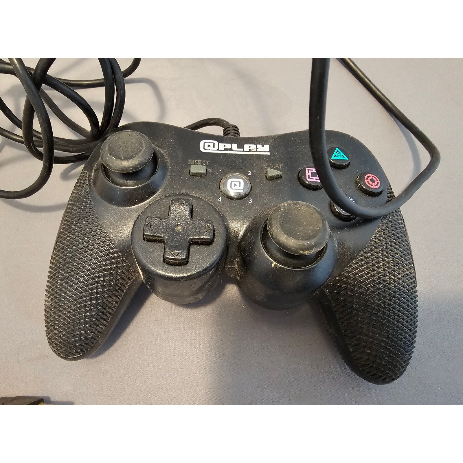 Atplay Black Model 1508481-1 - Playstation USB-Wired Controller - untested