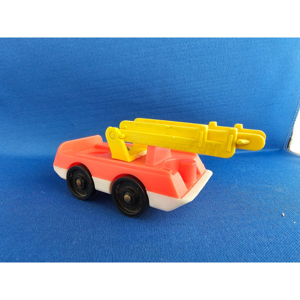 Vintage Fisher-Price #124 - Red Fire Truck w/Yellow Ladder