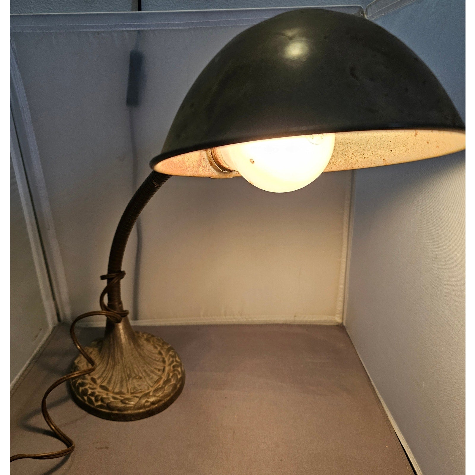 Antique Art Deco Cast Iron Gooseneck Desk Lamp - Works