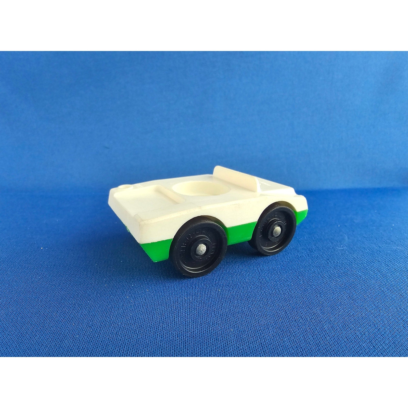 Vintage Fisher Price Little People Airport #996 - White/Green Car/Luggage Cart