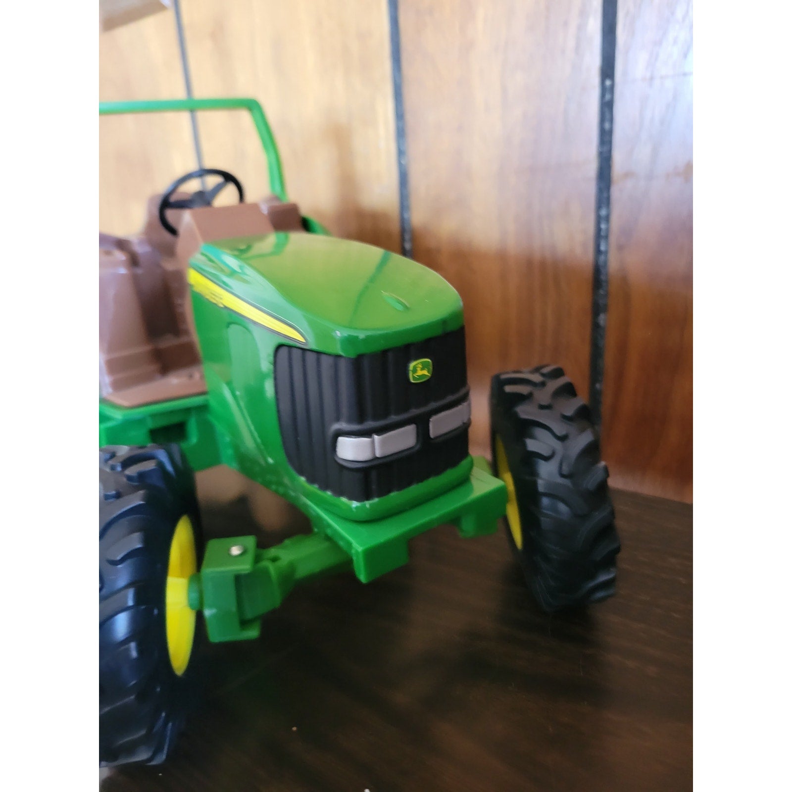 Ertl Tomy John Deere 35024PW Toy Tractor - 10"