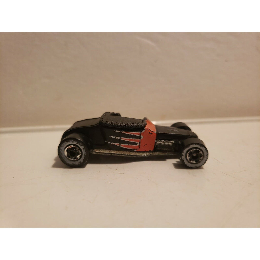 1998 Hot Wheels TRACK T Hot Rod Coupe , black red flames