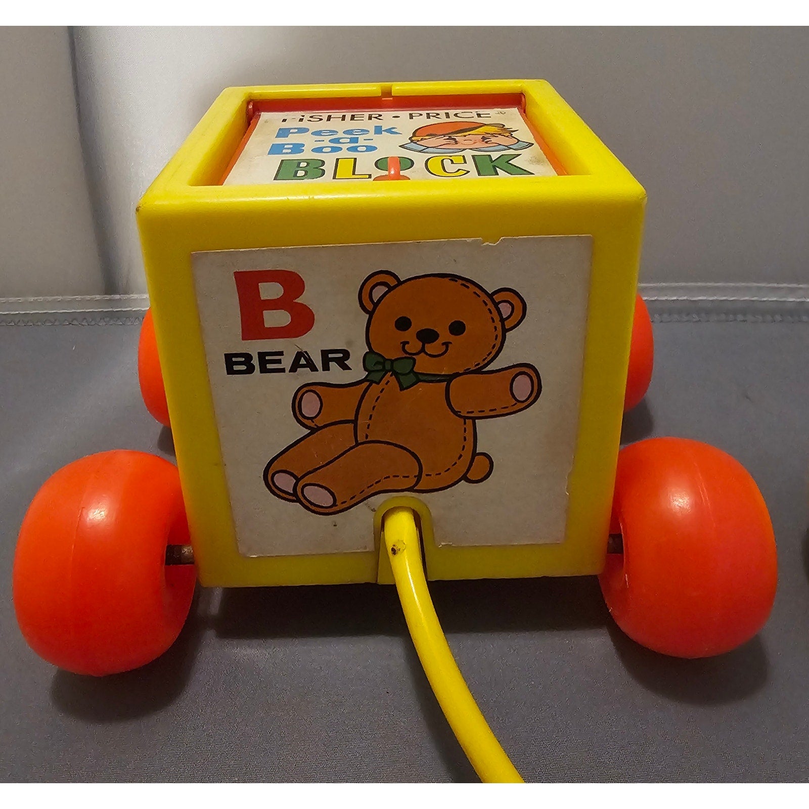 Vintage 1970 Fisher-Price #760 Peek-a-Boo Block - works great