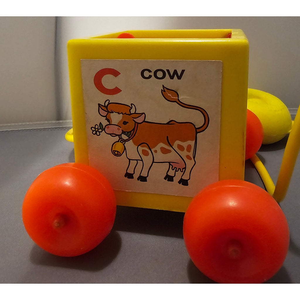 Vintage 1970 Fisher-Price #760 Peek-a-Boo Block - works great