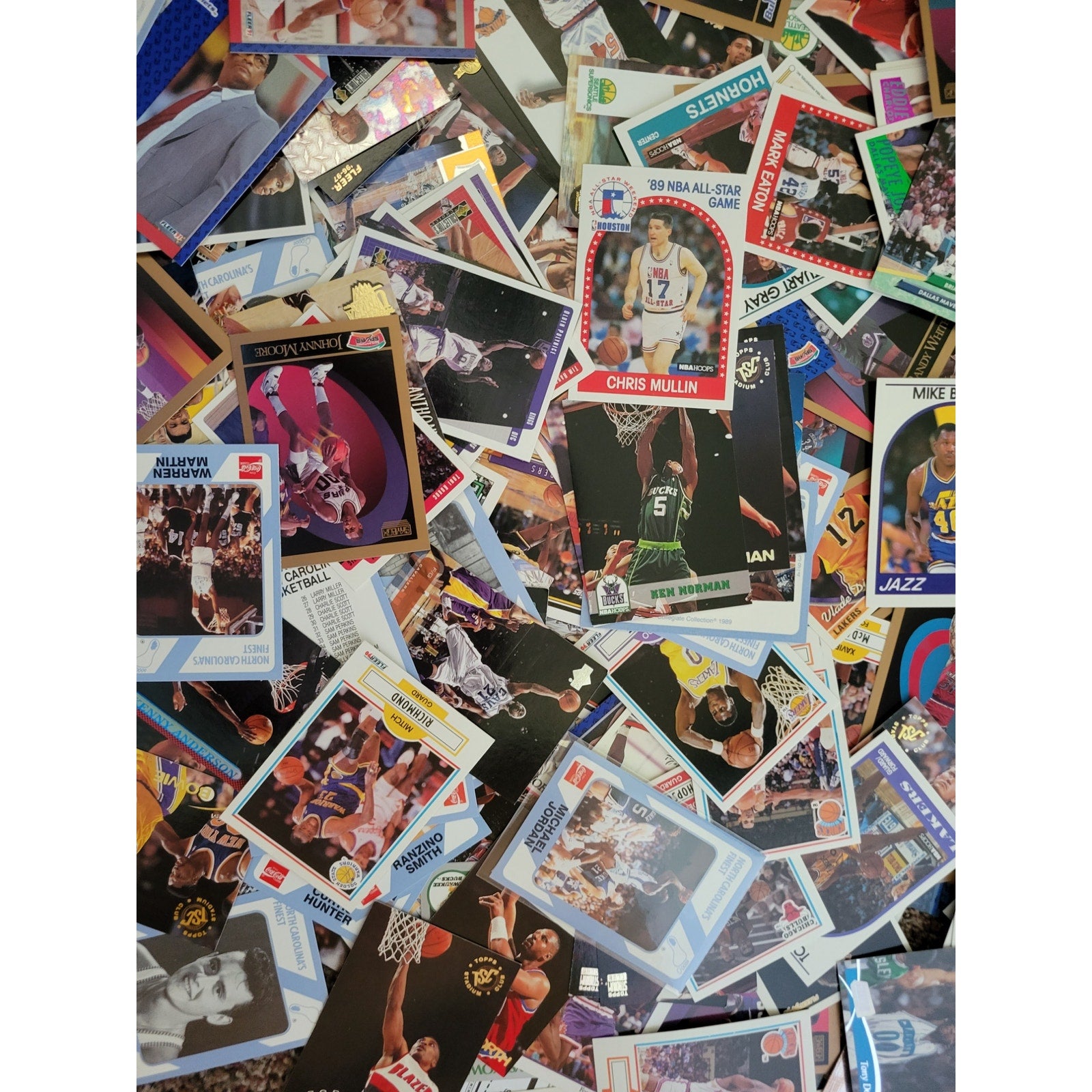 Lot of aprox 500+ NBA Basketball Cards - Topps, Upper Deck, NBA Hoops, Panini
