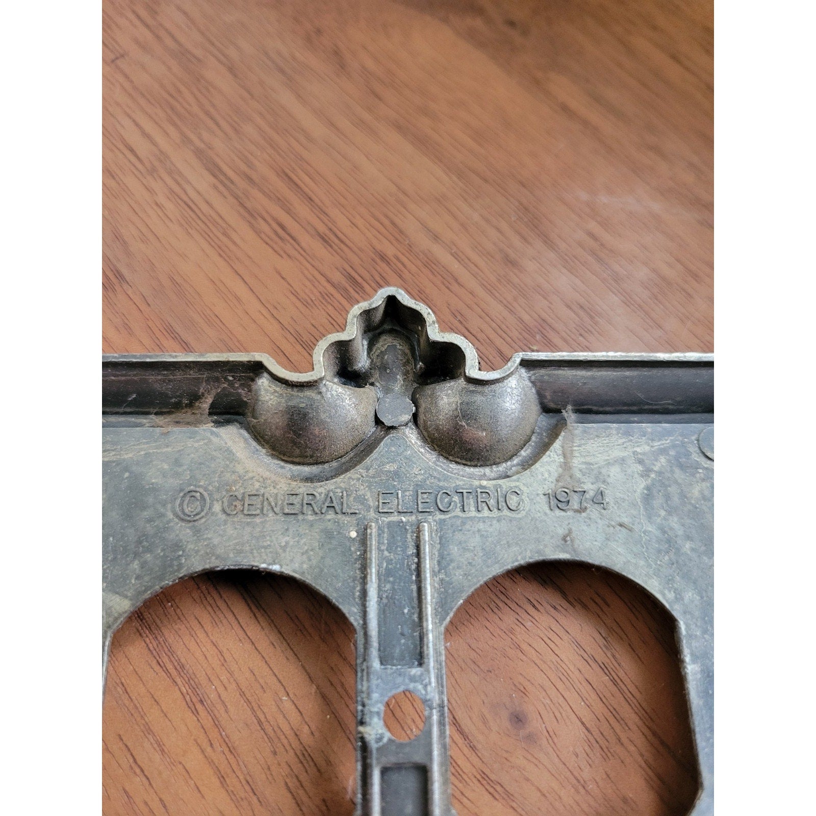 Vintage 1974 General Electric 481C508 Brass Duplex Receptacle/Outlet Plate