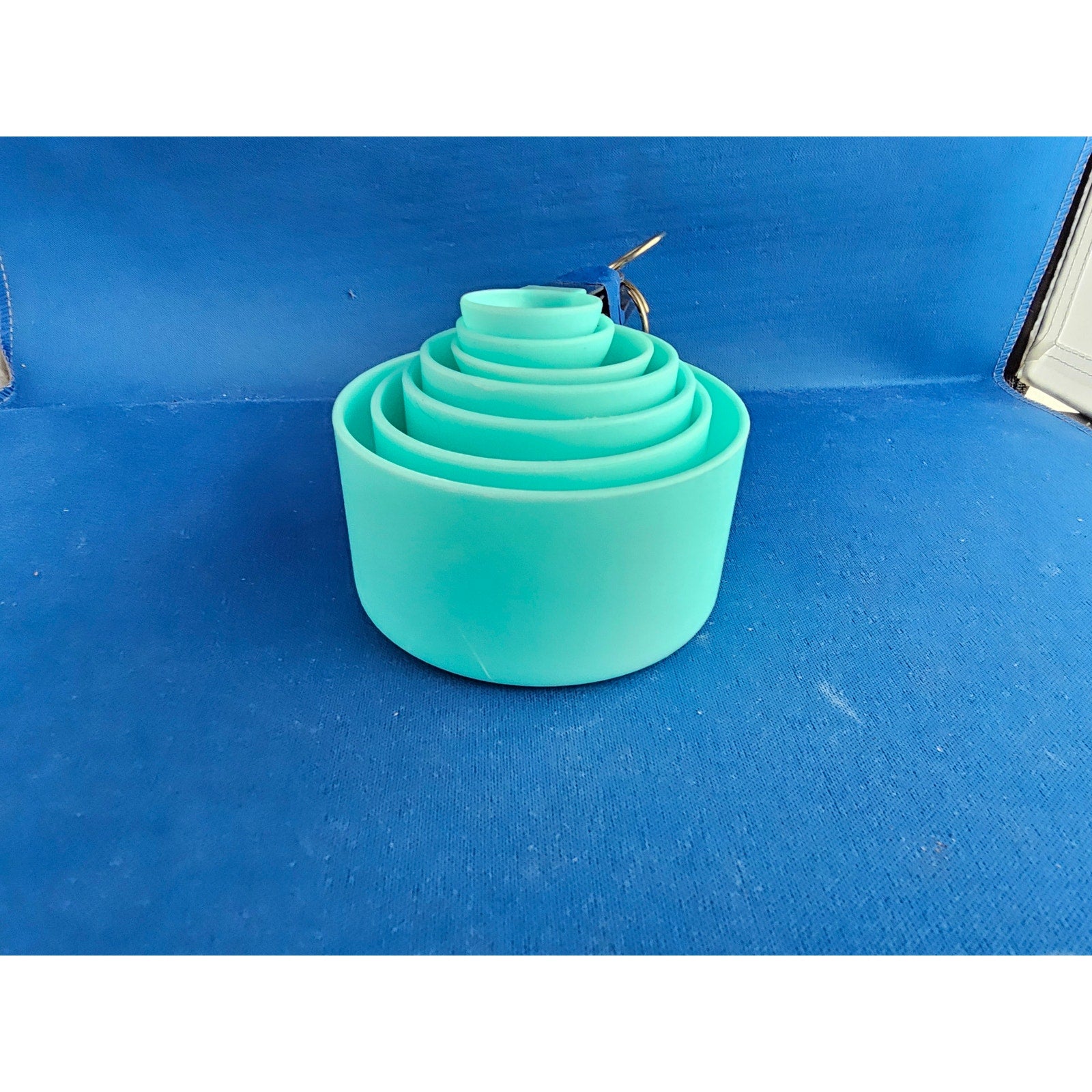Set Of 7 Turquoise Nesting Measuring Cups & Spoons