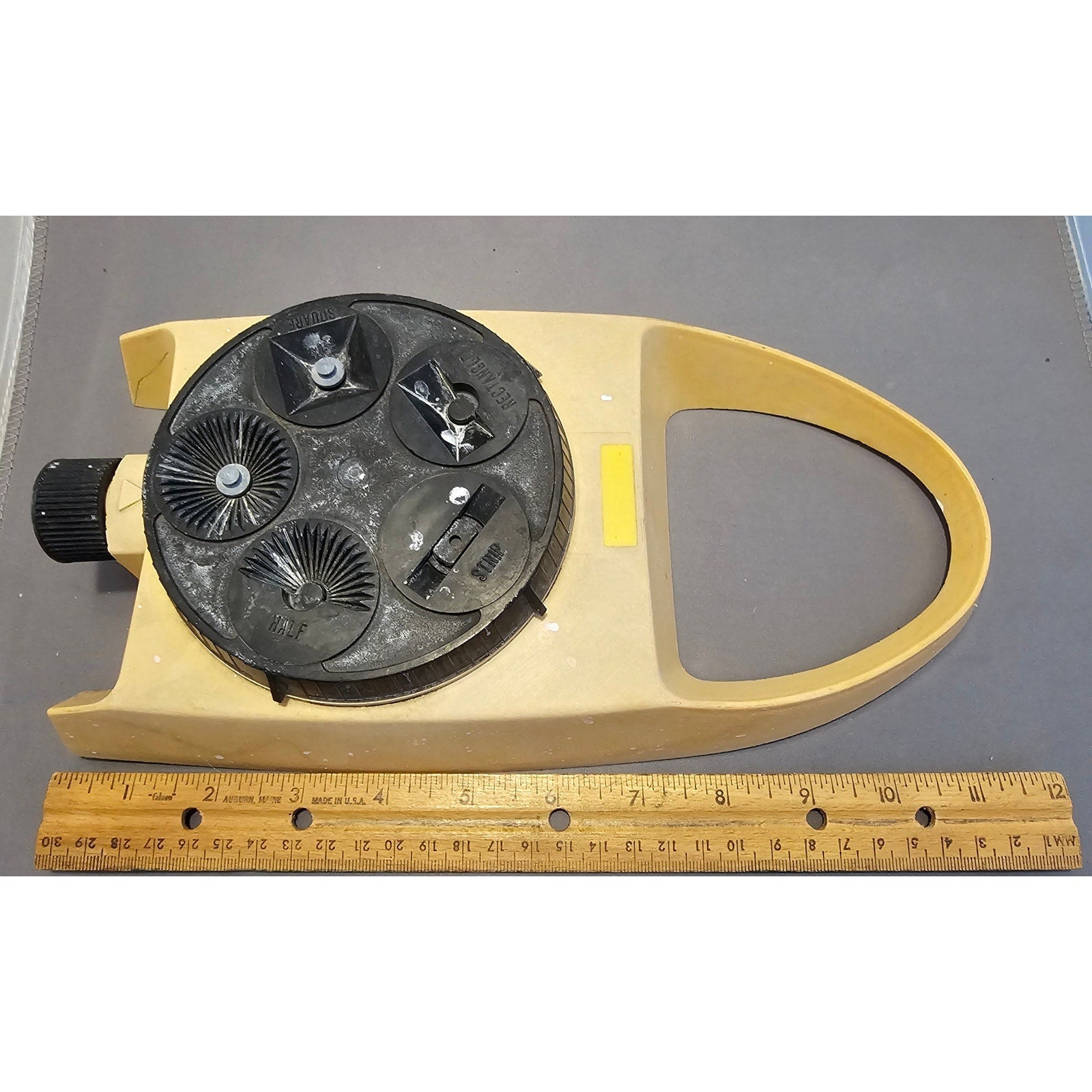 Vintage Nelson Adjustable 5-Settings Yellow Lawn Sprinkler