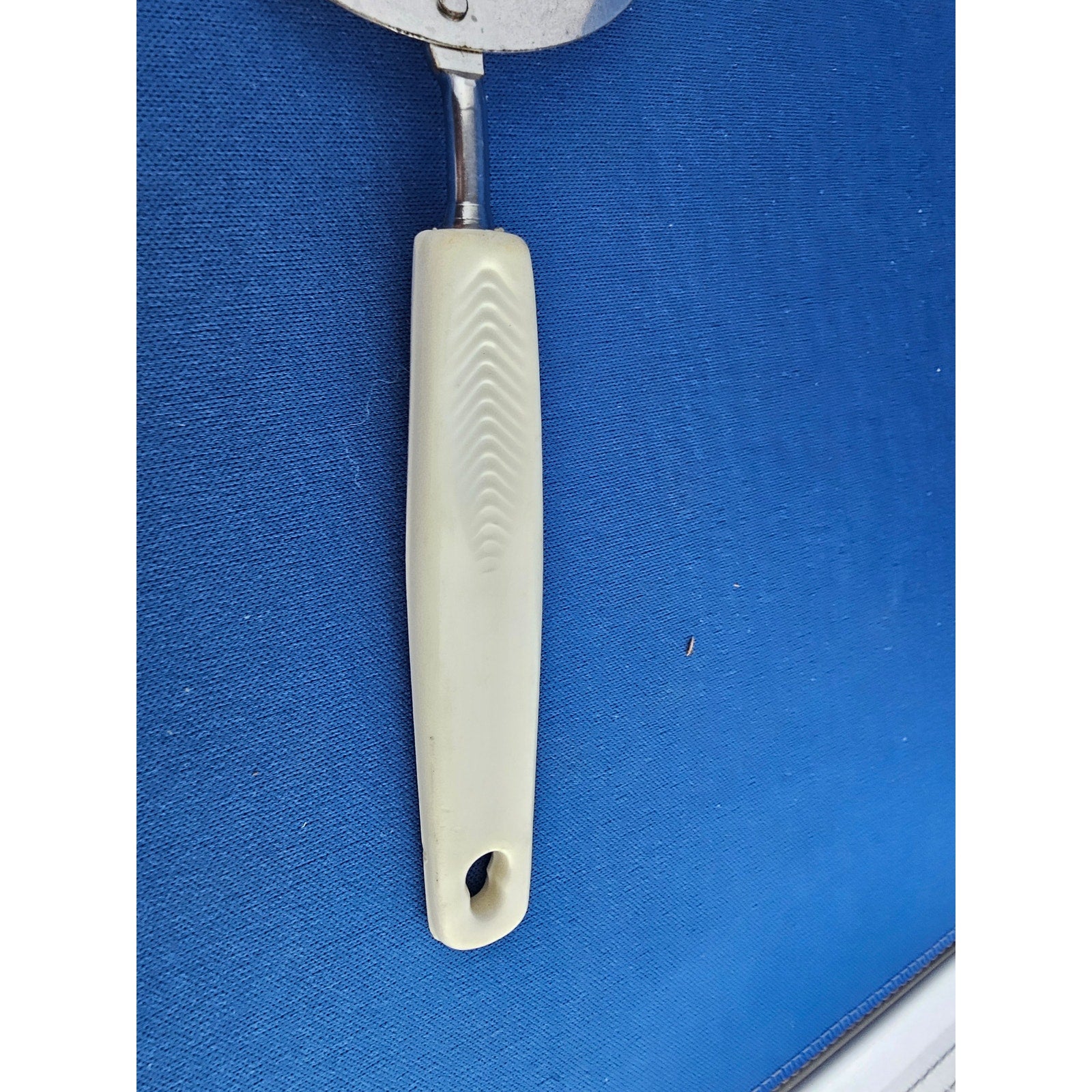 Vintage Chief Spatula/Flipper 11" (inches) w/White Plastic Handle
