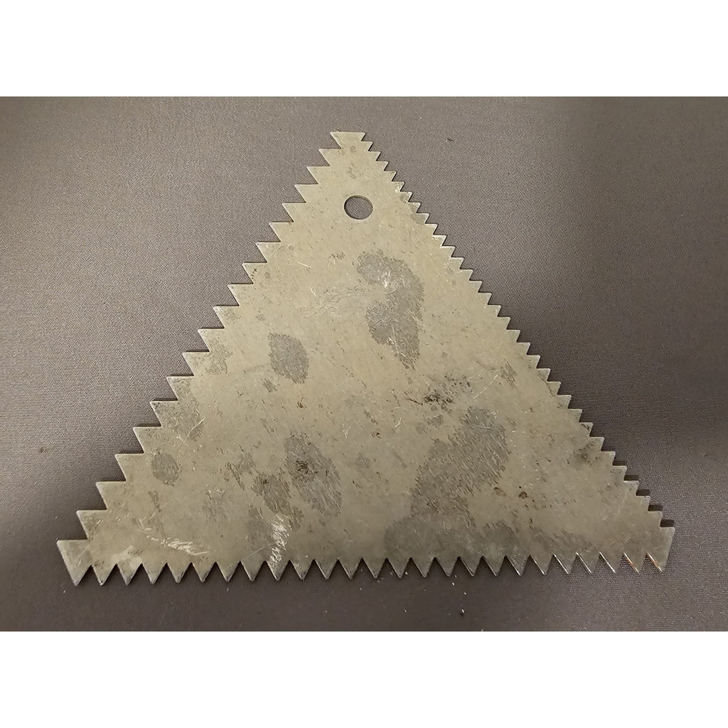 Ateco #1446 - 3-Sided Decorating Comb & Cake Icing Triangle Tool - 4-1/4" (in)