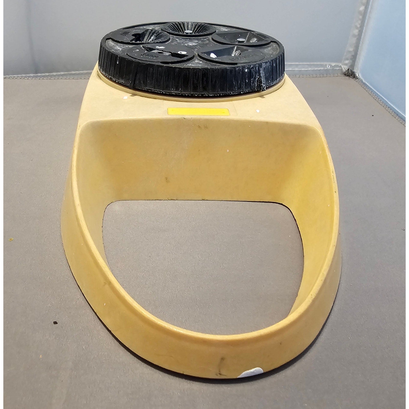 Vintage Nelson Adjustable 5-Settings Yellow Lawn Sprinkler