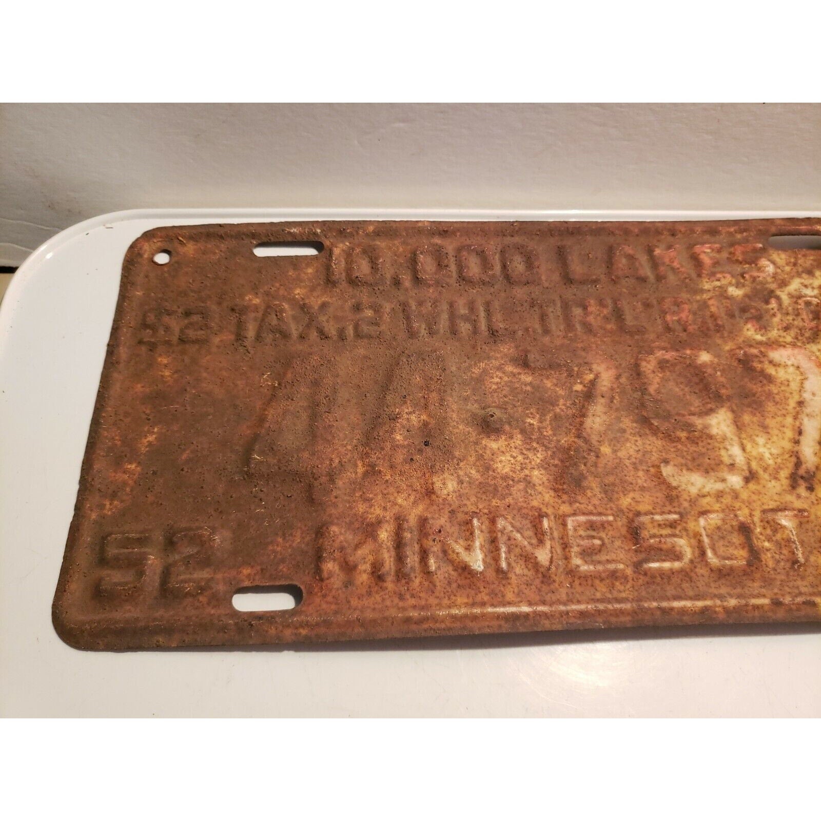 1952-1953 Minnesota License Plate Tax 2 WHL.TR'L'R - 10,000 Lakes - Own Use Only